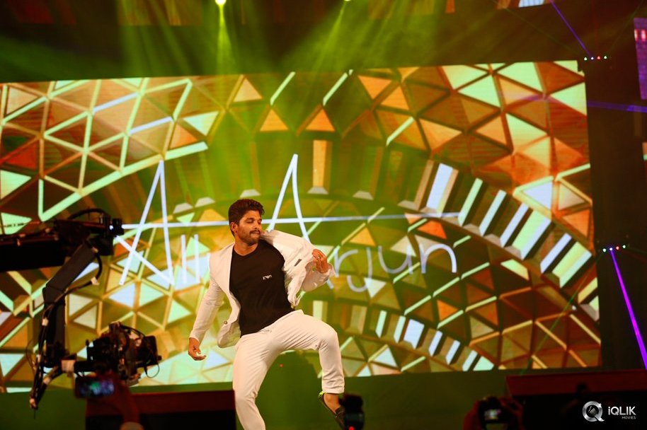 Sarrainodu-Movie-Audio-Celebrations